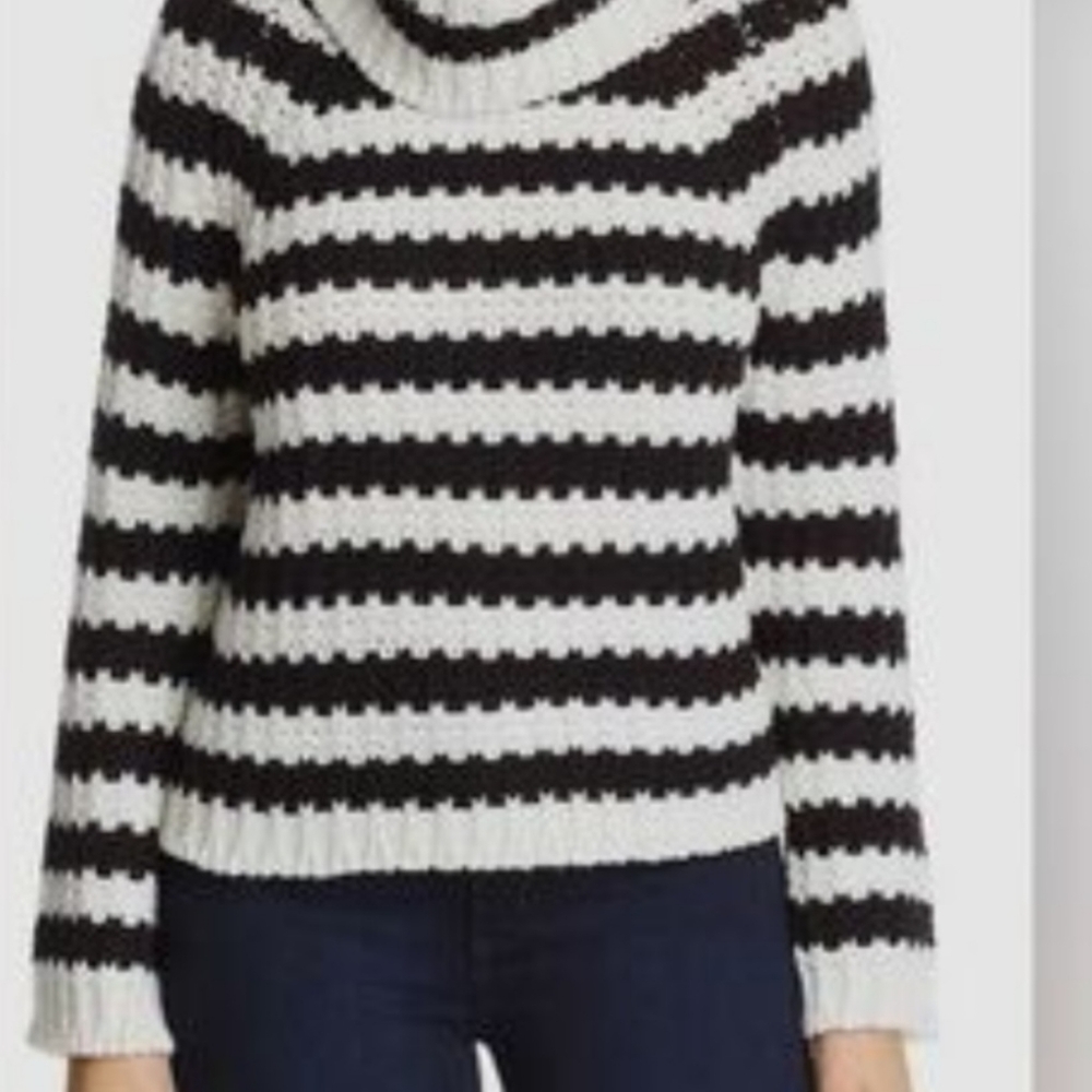 ELAN COWL, MOCK NECK SWEATER  Large